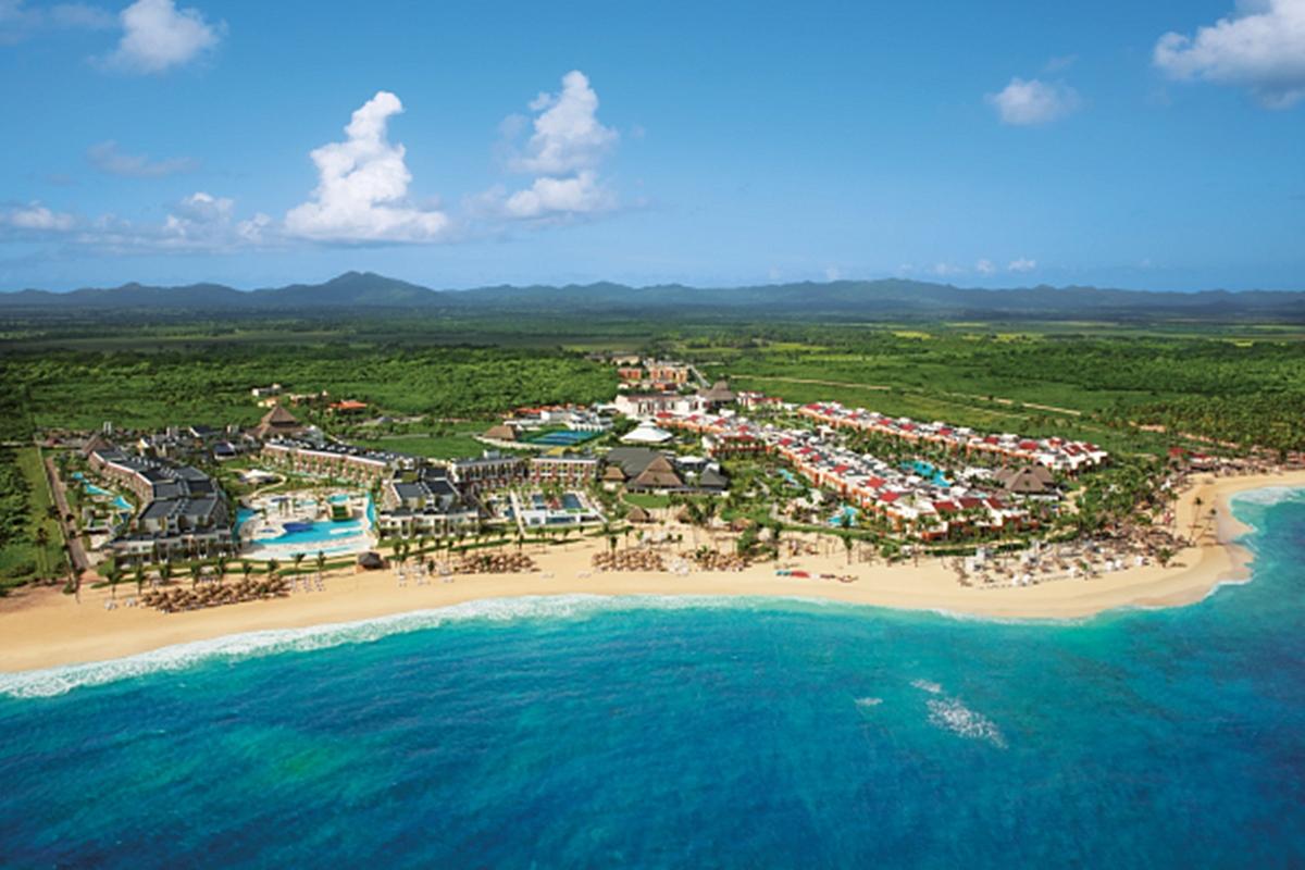 ブレスレス プンタ カーナ リゾート ＆ スパ 大人専用 プンタ・カナ エクステリア 写真 Aerial view of Secrets Cap Cana Resort & Spa