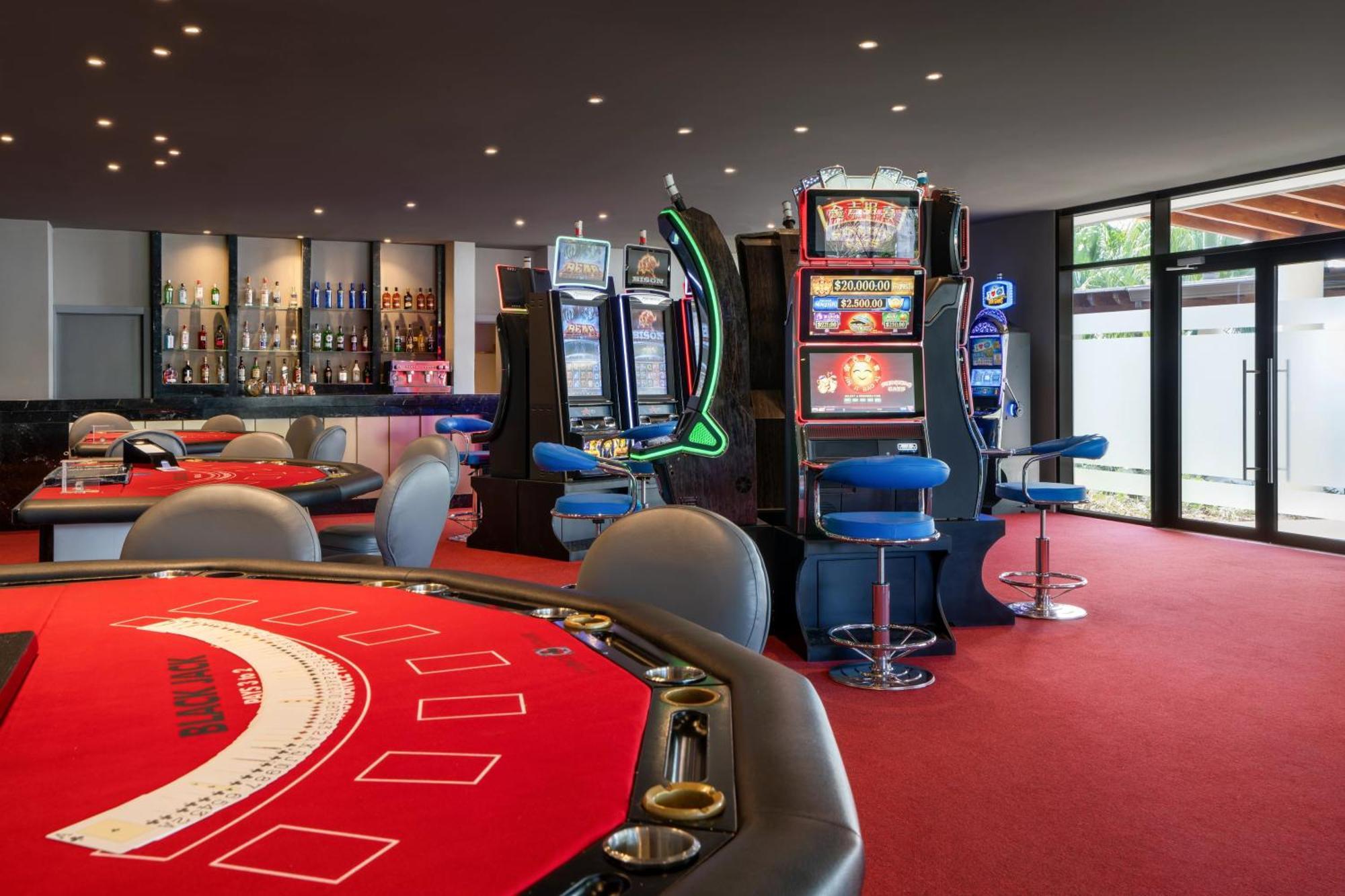 ブレスレス プンタ カーナ リゾート ＆ スパ 大人専用 プンタ・カナ エクステリア 写真 Casino Austria Vienna