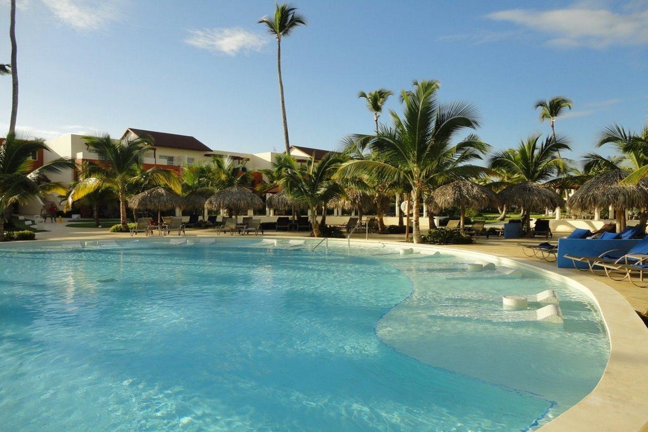 ブレスレス プンタ カーナ リゾート ＆ スパ 大人専用 プンタ・カナ エクステリア 写真 Pool at Iberostar Grand Hotel Bávaro